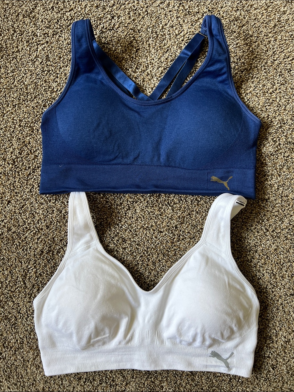 Puma Seamless Sports Bras in Navy & White Sz M lot of 2